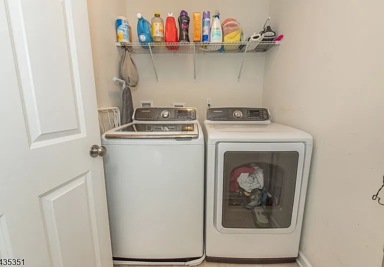 11 Albert Ct — Photo 14