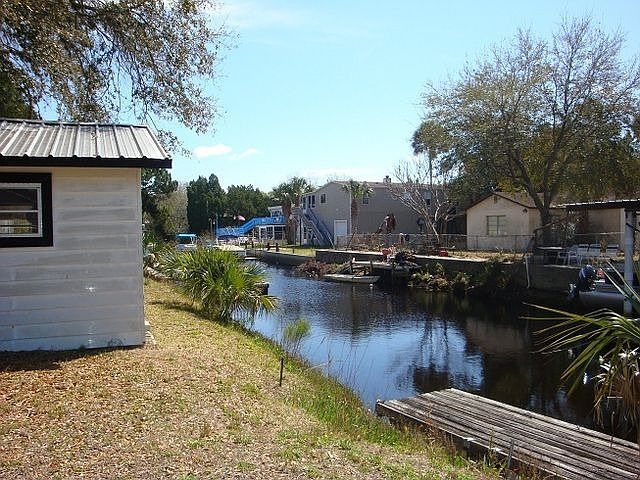 2nd image of 6071 Island Dr