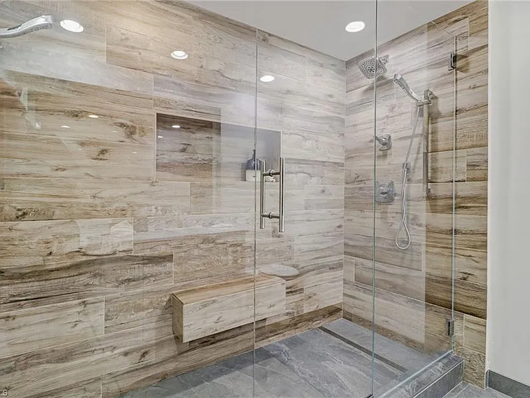 3000 Oasis Grand Blvd #606 — Photo 24