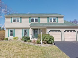 4 Bobwhite Dr, Glenmont, NY 12077