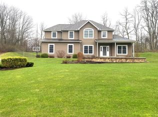1205 Silver Dr, Erie, PA 16509