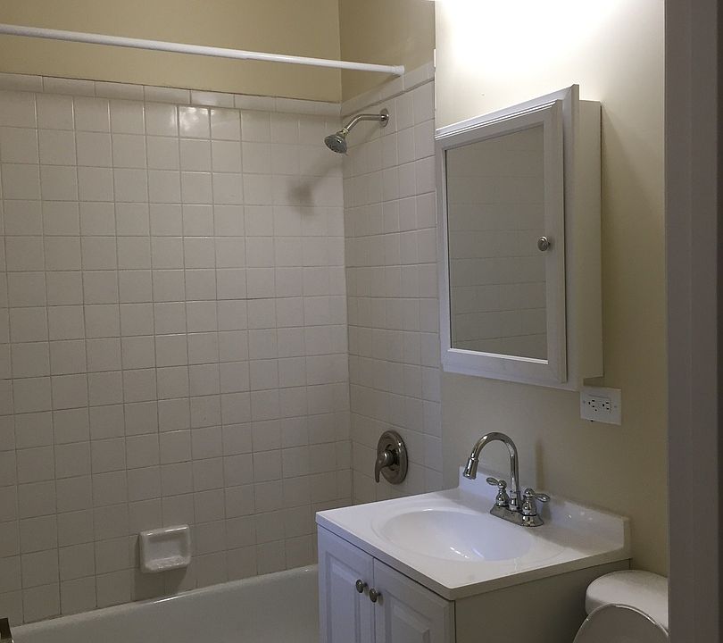 1st image of 4834-50 W Adams St #4850