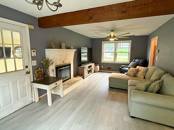 4th image of 14 Indian Ridge Dr