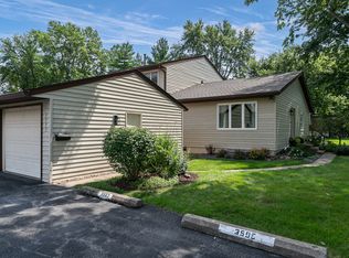 3593 Cedarwood Ct, Bettendorf, IA 52722