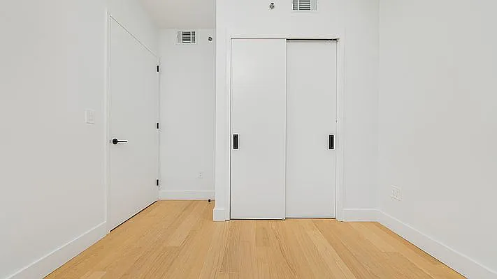 Rented by Nooklyn NYC LLC | media 12