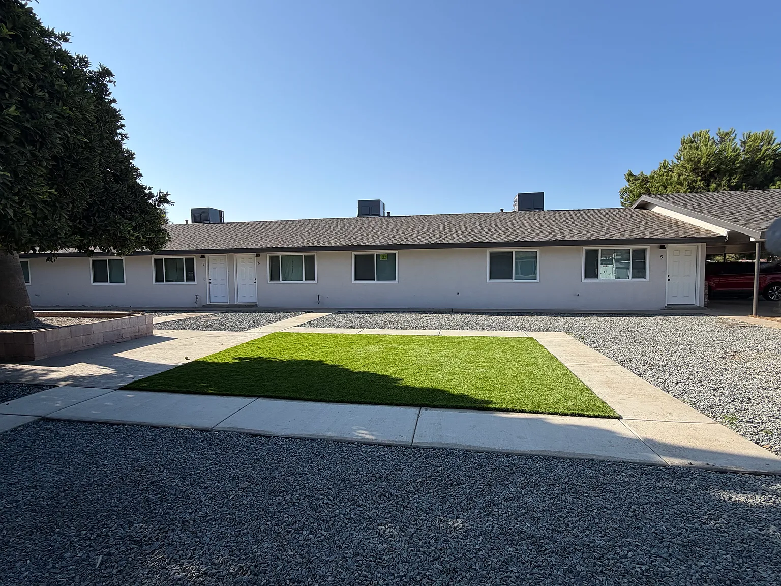 2 bed, 825 sqft, $1,400 — Photo 2