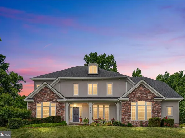 8906 Laurel Overlook Dr, Lorton, VA 22079