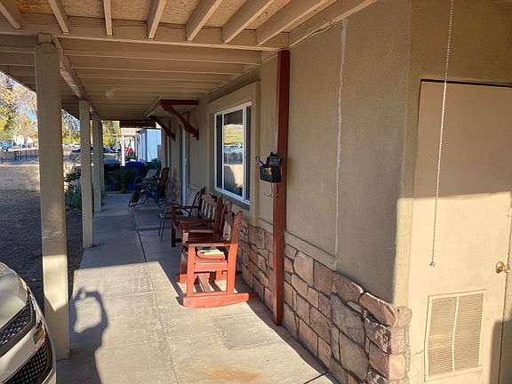 4th image of 1555 W 1st St