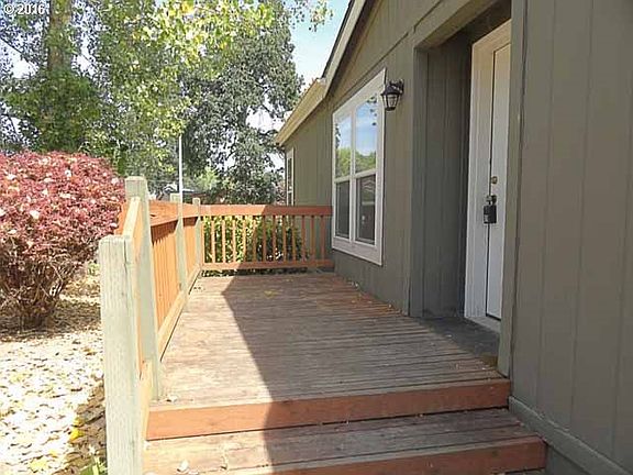 3rd image of 31845 NW Meadow Dr