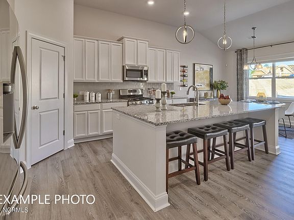 5th image of 1415 Courtland Place NW