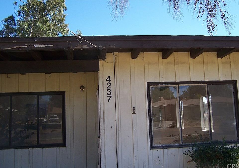 1st image of 4237 3rd Ave