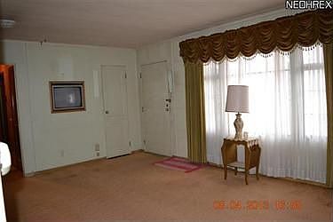 2nd image of 1364 Tioga Ave