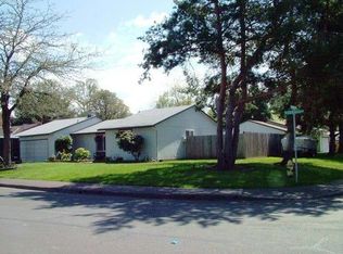 2040 SE Gerhard Dr, Hillsboro, OR 97123