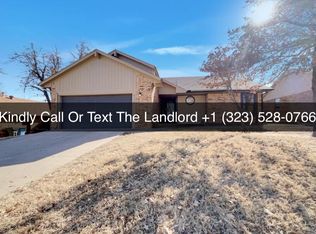 9729 Crest Dr, Midwest City, OK 73130