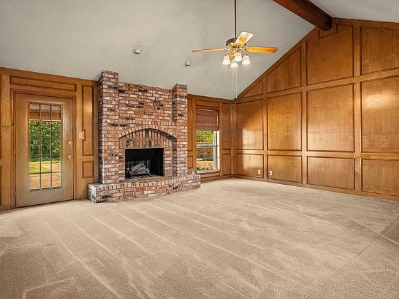 5th image of 3100 Lake Forest Dr