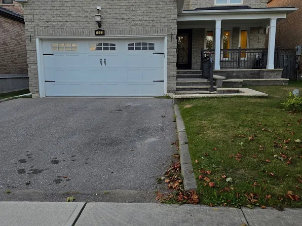 1552 Dellbrook Ave, Pickering, ON L1X 2L7