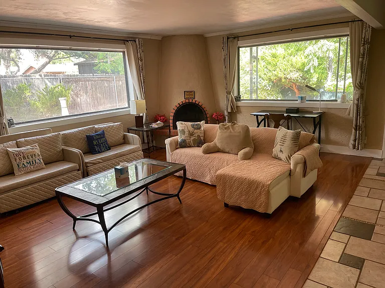 140 Stutz Bearcat Dr — Photo 23