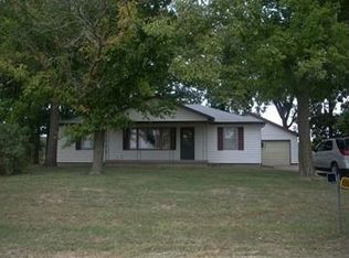 682 Coffer Rd, Vergennes, IL 62994