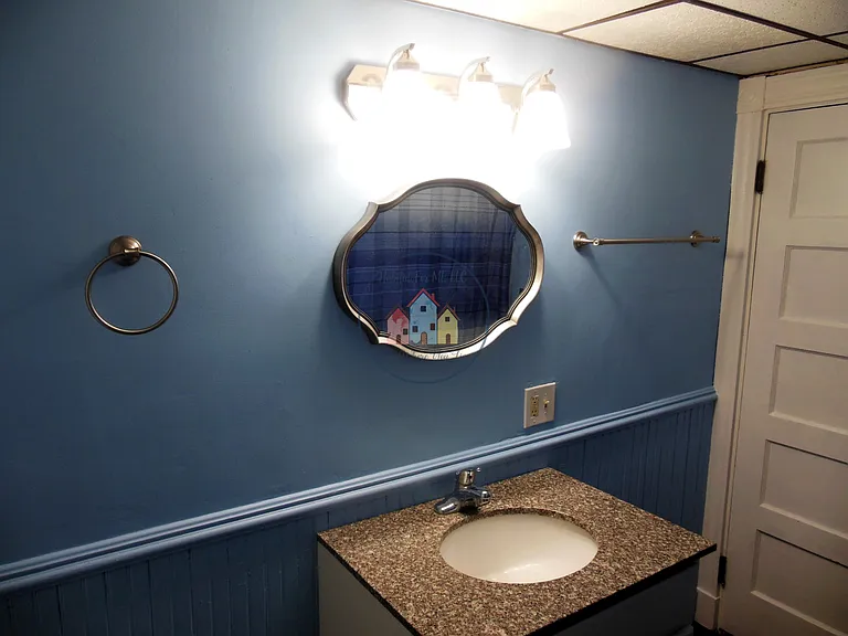 20 Drummond Ave #1 — Photo 5