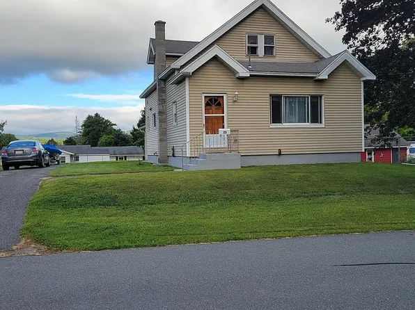 33 Calumet St, Pittsfield, MA 01201