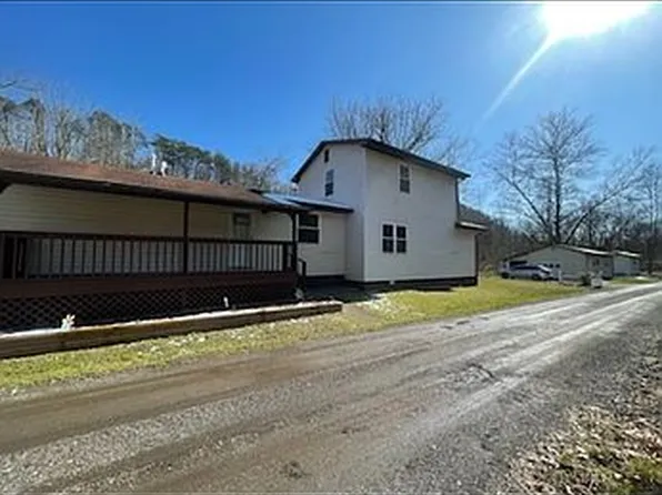 306 Johnson Creek Rd, Parkersburg, WV 26104