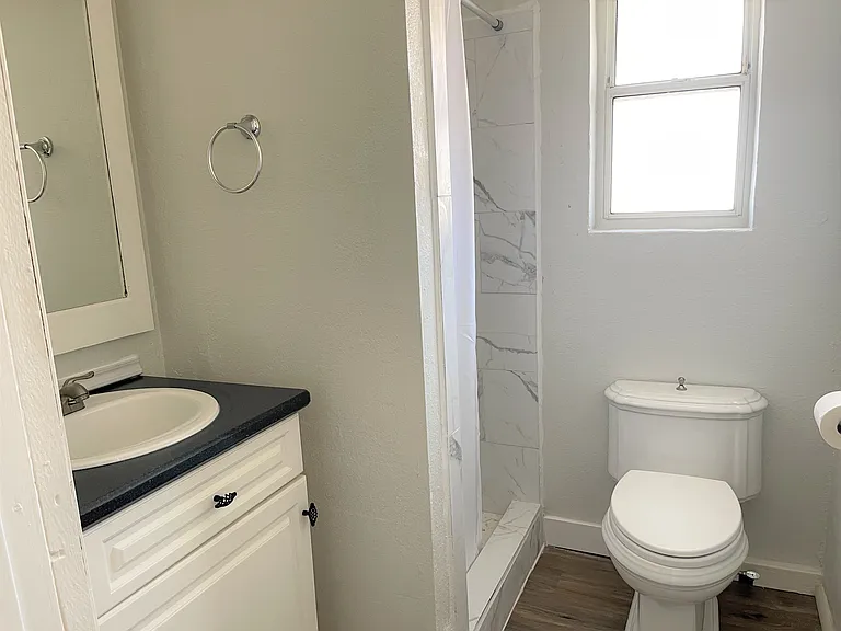 1504 N French St #B — Photo 10