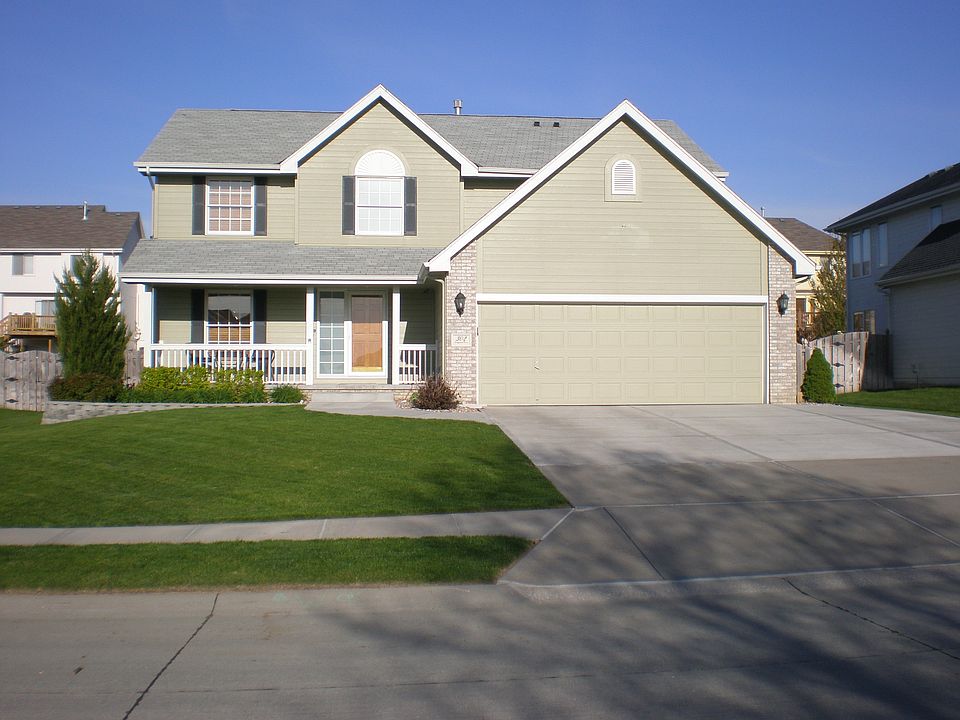 1st image of 302 Longwood Dr
