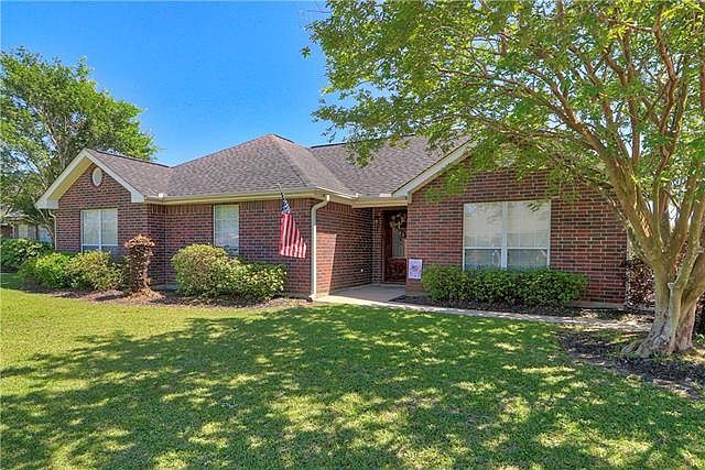 1st image of 331 Oxford Ct