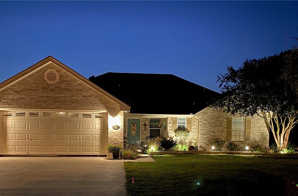 1st image of 134 Castlewood Dr