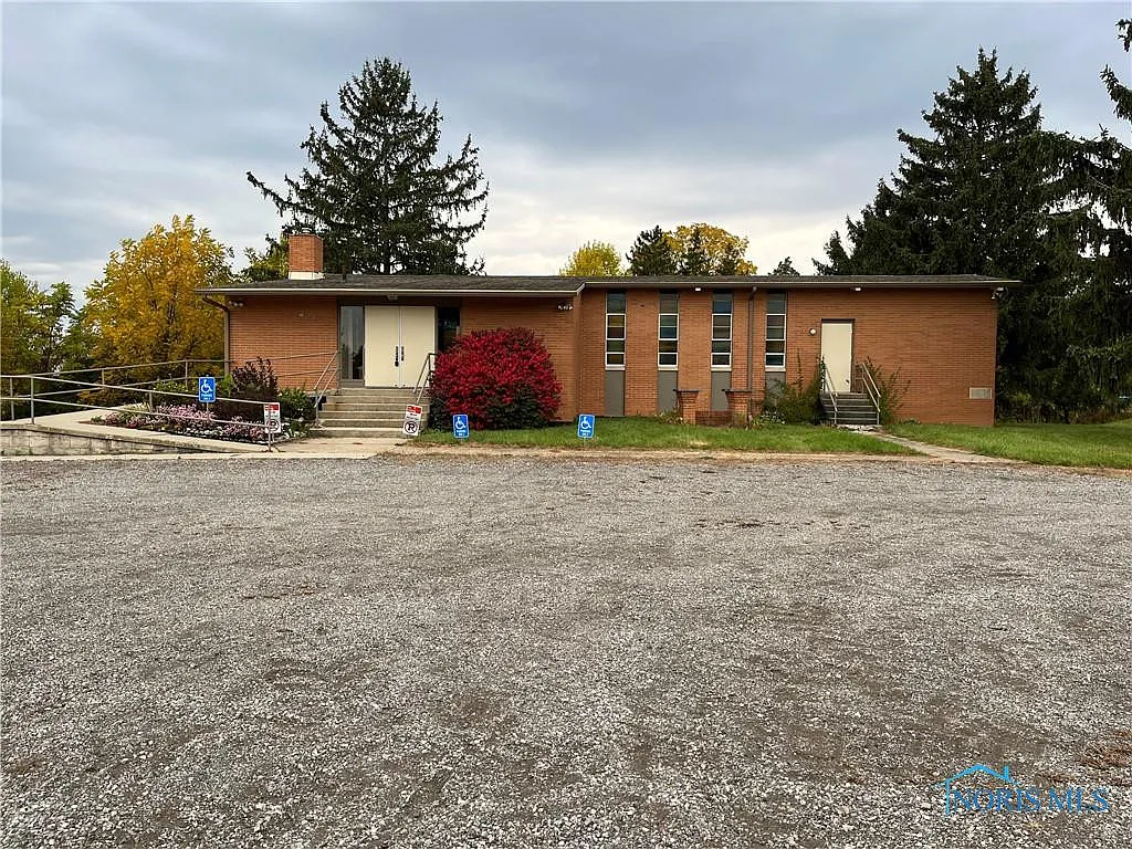 8353 Monclova Rd photo 1
