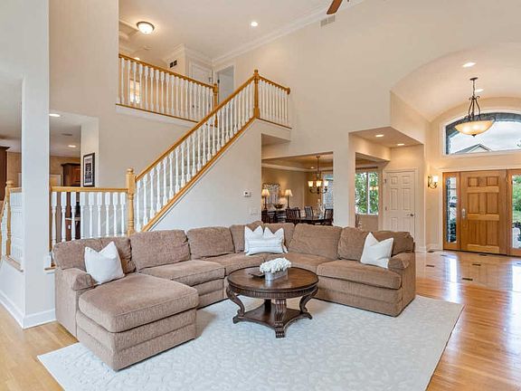 5th image of 5864 Piper Glen Dr