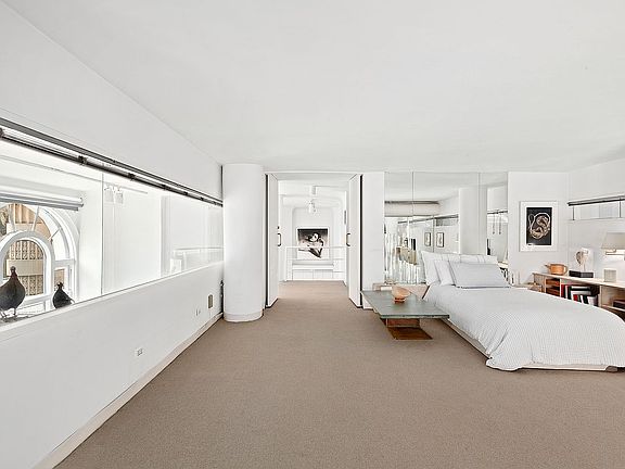 4th image of 50 Central Park W APT 1B