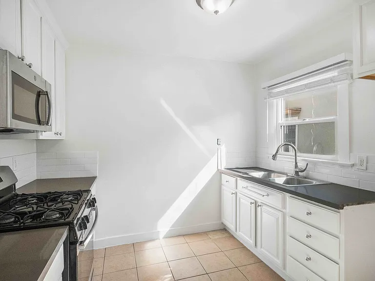 5414 Fountain Ave — Photo 9