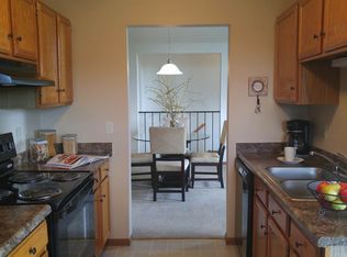 18265 Taywood Cir APT 201, Brookfield, WI 53045