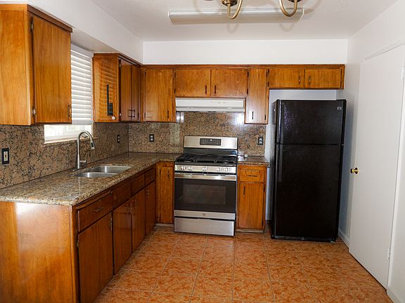 5th image of 12141 Washburn Ave