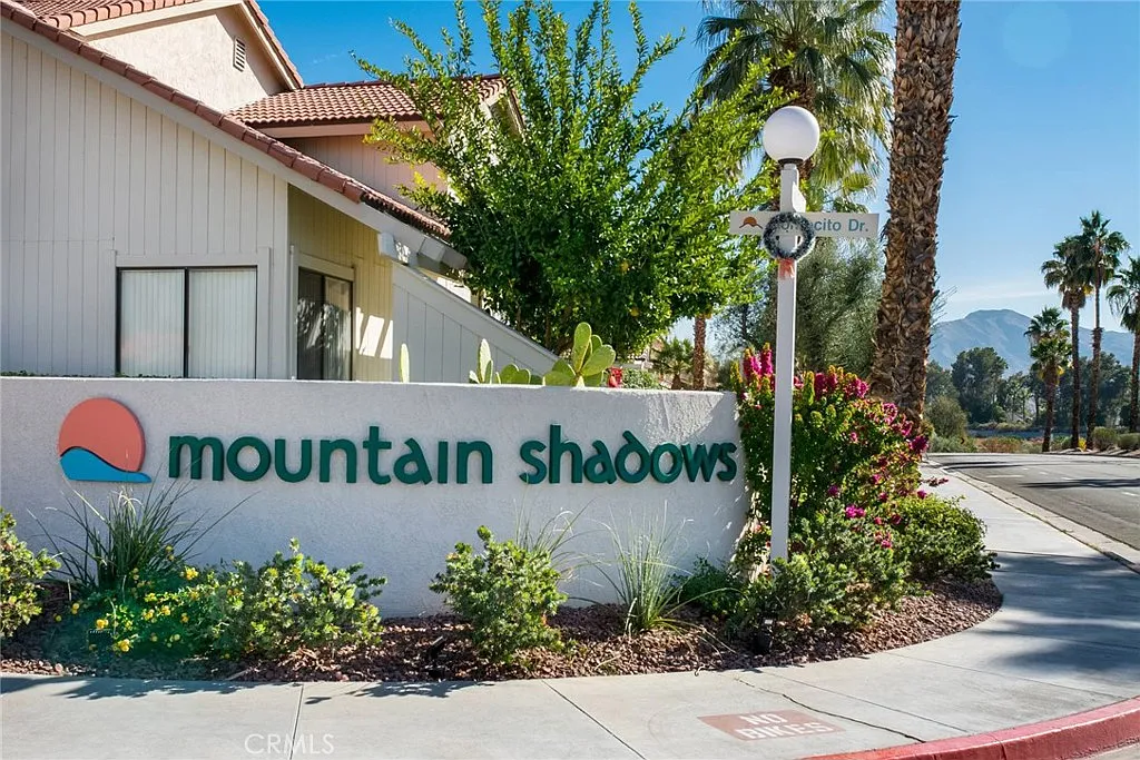3 bed, 2.5 bath, 1434 sqft, $2,650 — Photo 1
