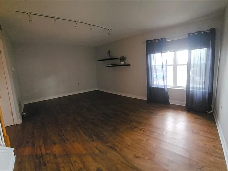 222 London Ave #218 — Photo 28