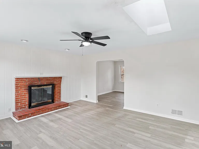 4502 Henderson Rd — Photo 6