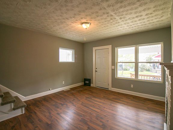 4th image of 605-607 E Mithoff St