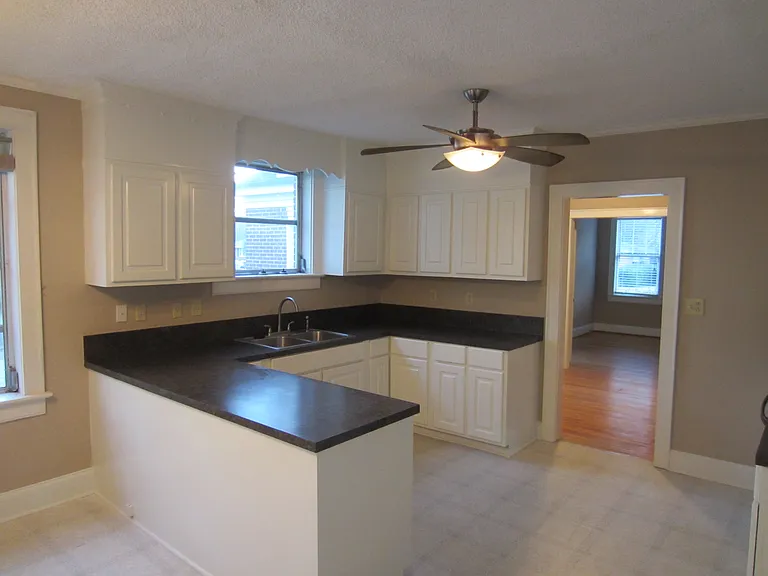 728 Lafayette Ave — Photo 7