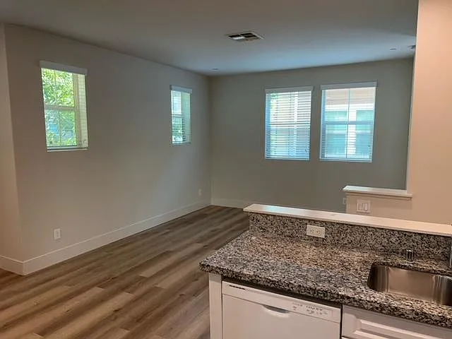 7249 N Maple Rd — Photo 9