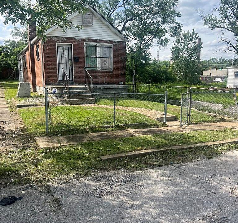 1st image of 1849 Irving Ave