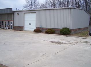 1060 Derby Downs Dr, Akron, OH 44306