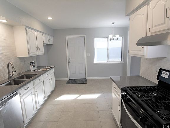 5th image of 44621 Stanridge Ave