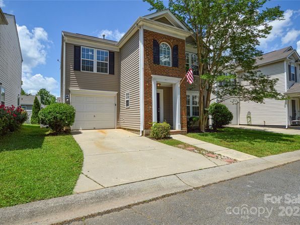 7711 Brisbane Ct, Charlotte, NC 28215