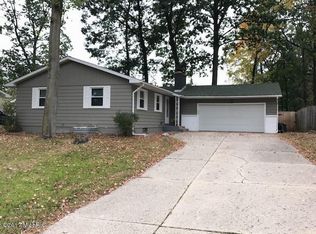 2113 Knickerbocker St SW, Wyoming, MI 49519