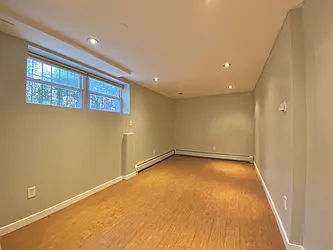 Rented by Ting's Brokerage