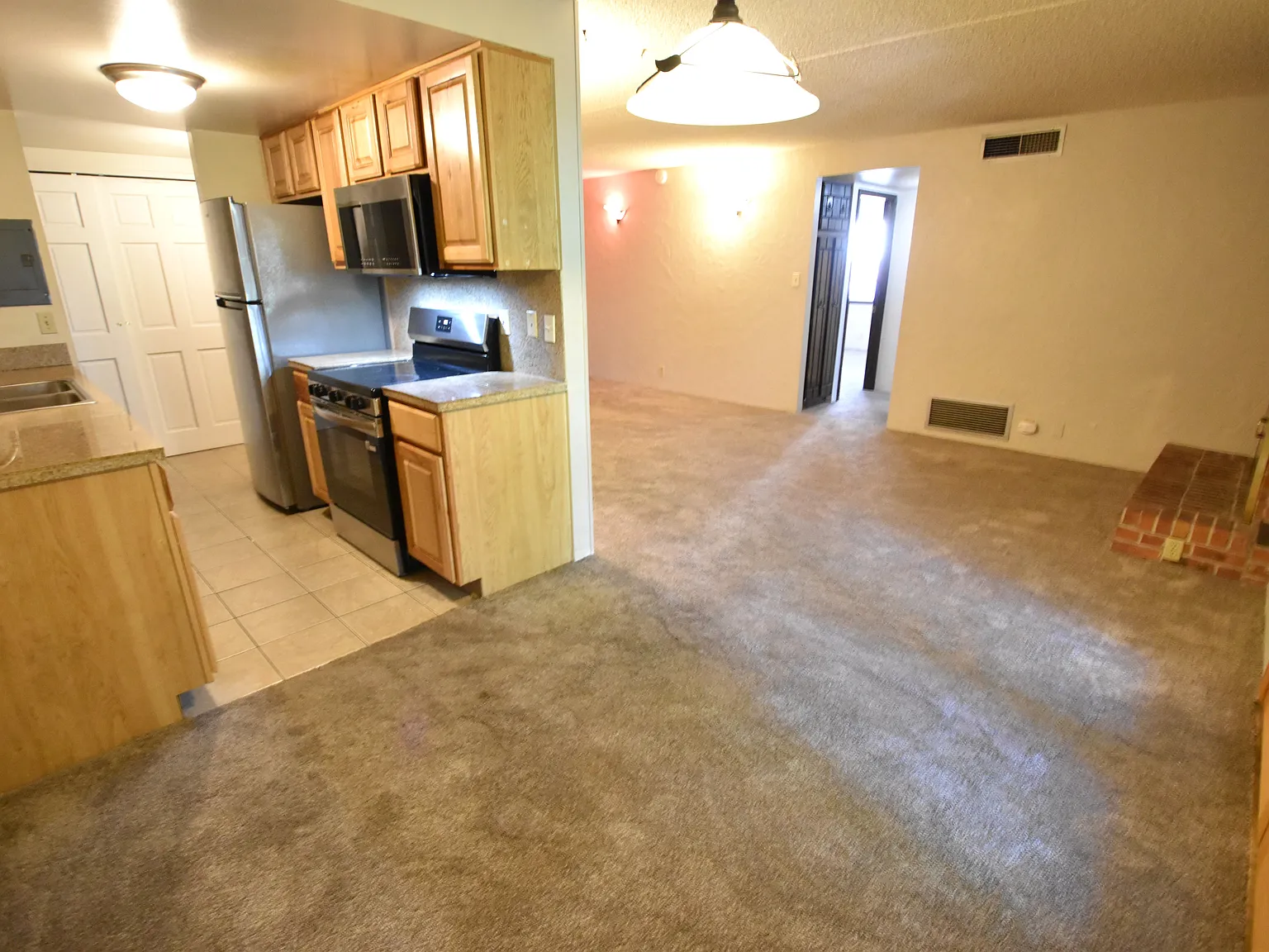 3 bed, 1120 sqft, $700 — Photo 3