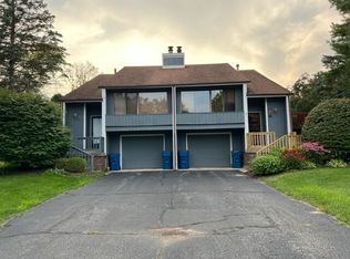 2402 Fairgrove St, Kalamazoo, MI 49009