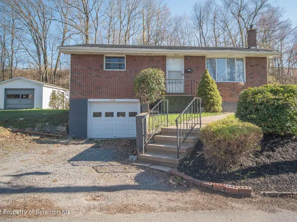 1110R Springbrook Ave, Moosic, PA 18507